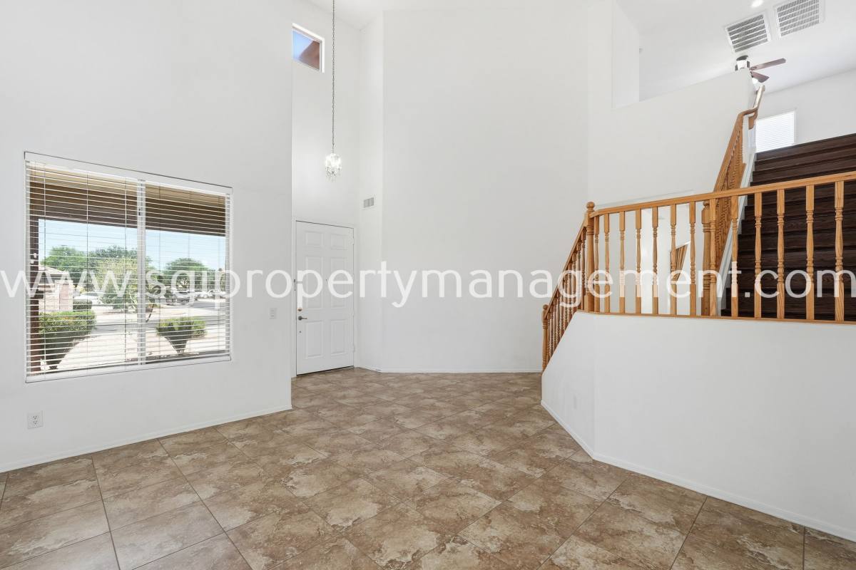 House for rent at 6827 N 71st Dr, Glendale, AZ 85303