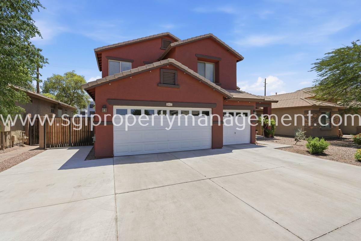 House for rent at 6827 N 71st Dr, Glendale, AZ 85303