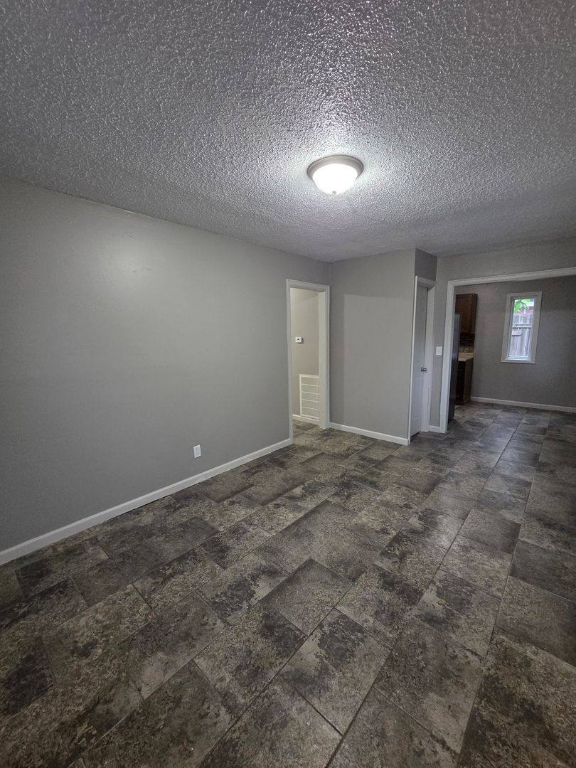 House for rent at 1739 S Glenn St, Wichita, KS 67213