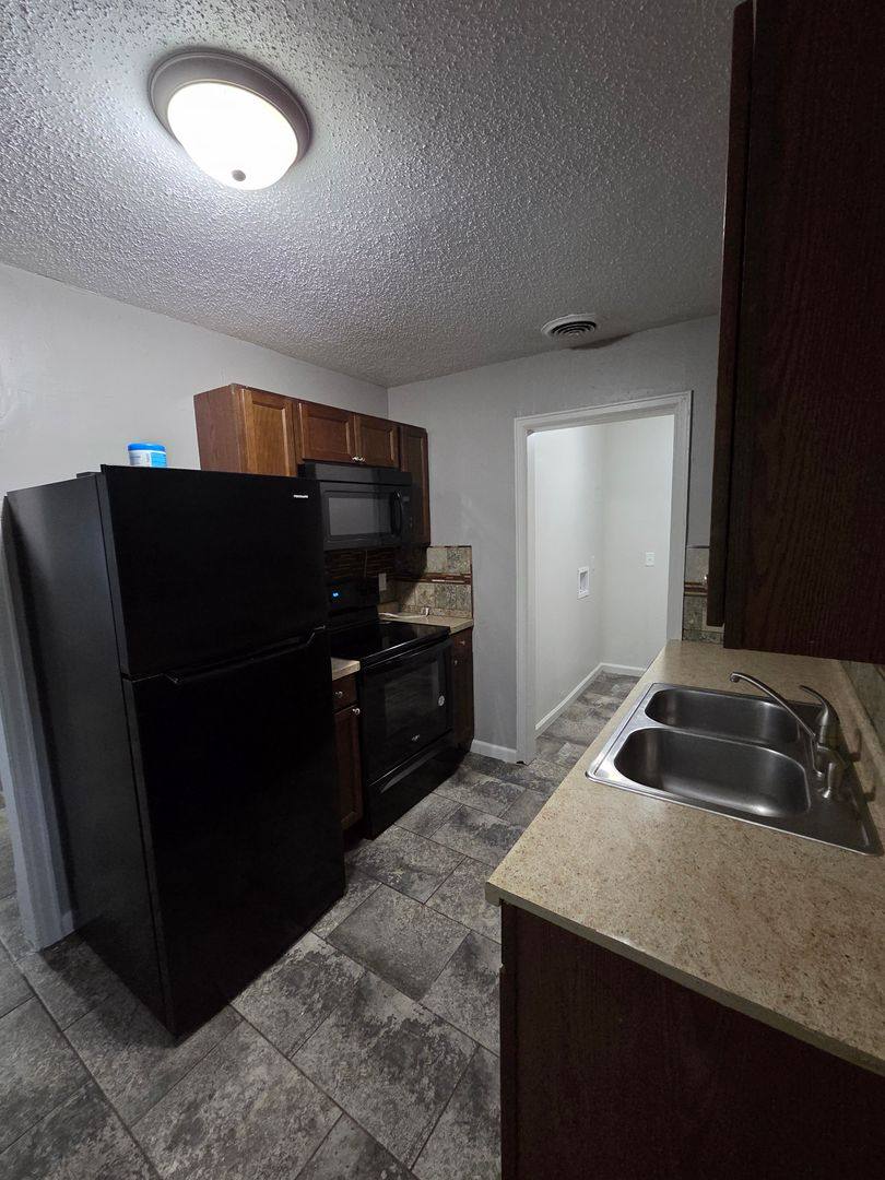 House for rent at 1739 S Glenn St, Wichita, KS 67213