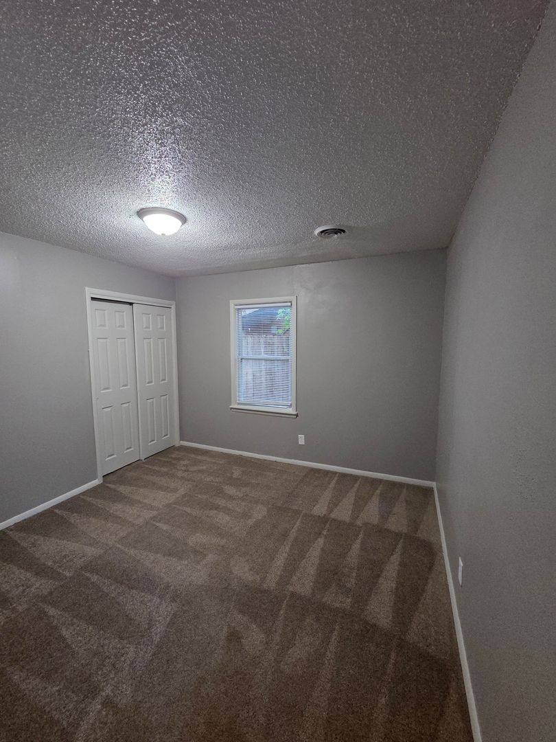 House for rent at 1739 S Glenn St, Wichita, KS 67213