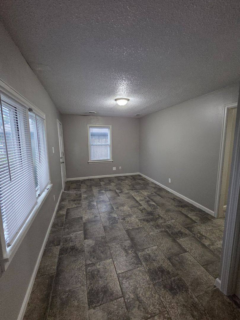 House for rent at 1739 S Glenn St, Wichita, KS 67213