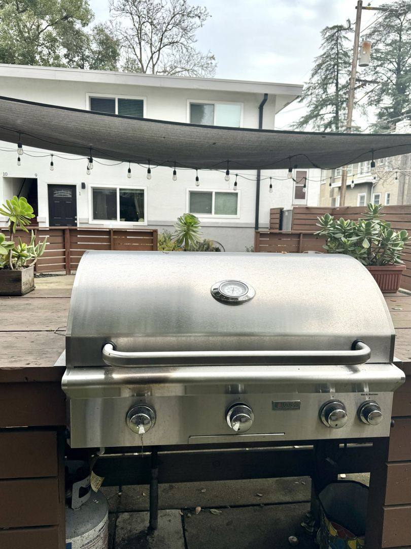 Apartment for rent at 2311 U St, Sacramento, CA 95818