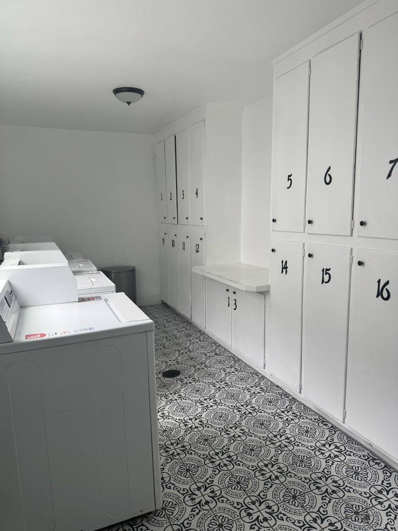 Apartment for rent at 2311 U St, Sacramento, CA 95818