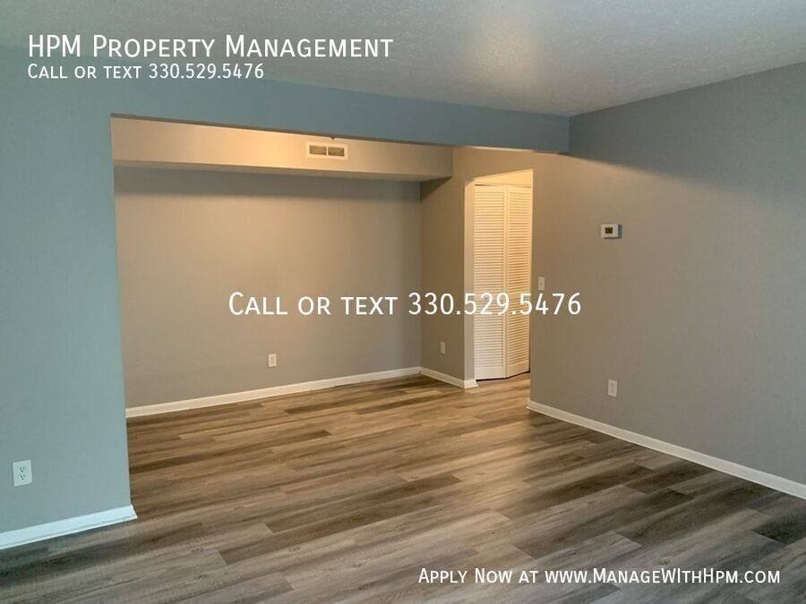 Apartment for rent at 4233 Middlebranch Ave NE #4, Canton, OH 44705