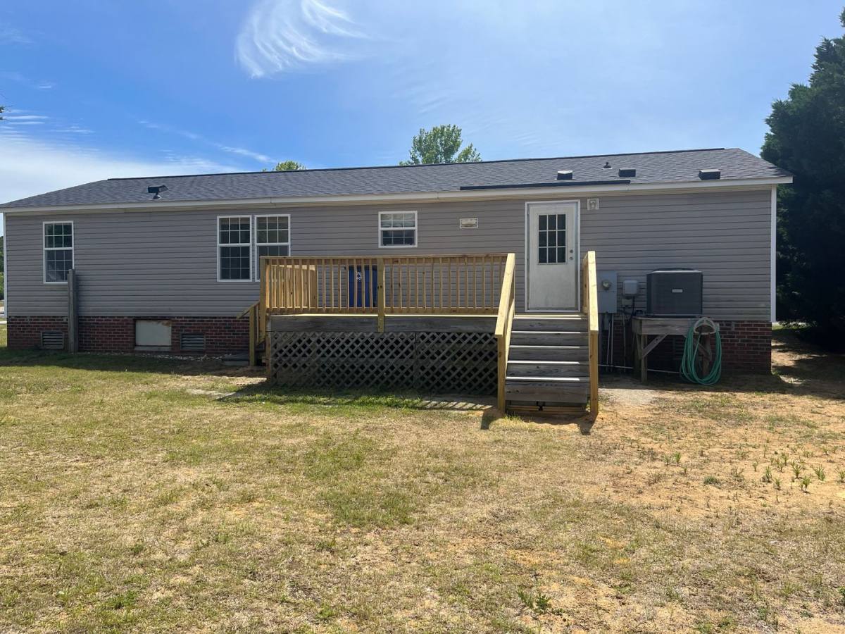 House for rent at 525 Soundside Dr, Wilmington, NC 28412