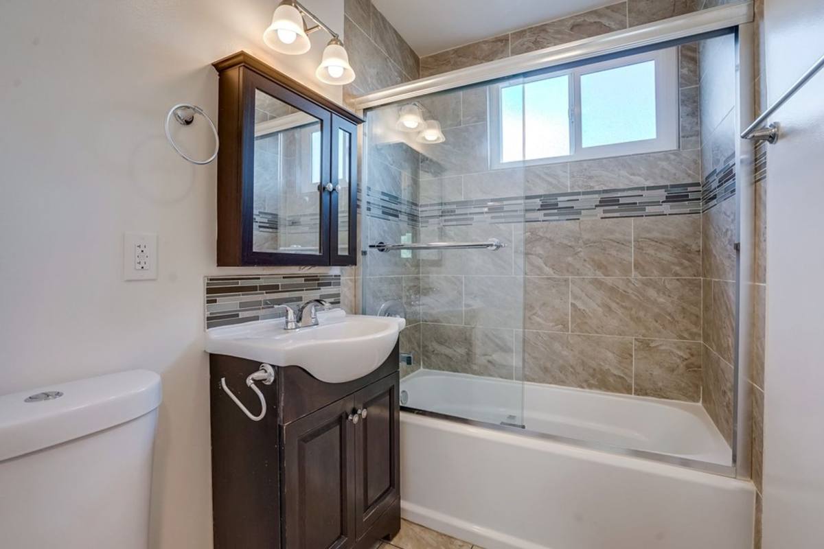 Apartment for rent at 822 N Inglewood Ave #4, Inglewood, CA 90302