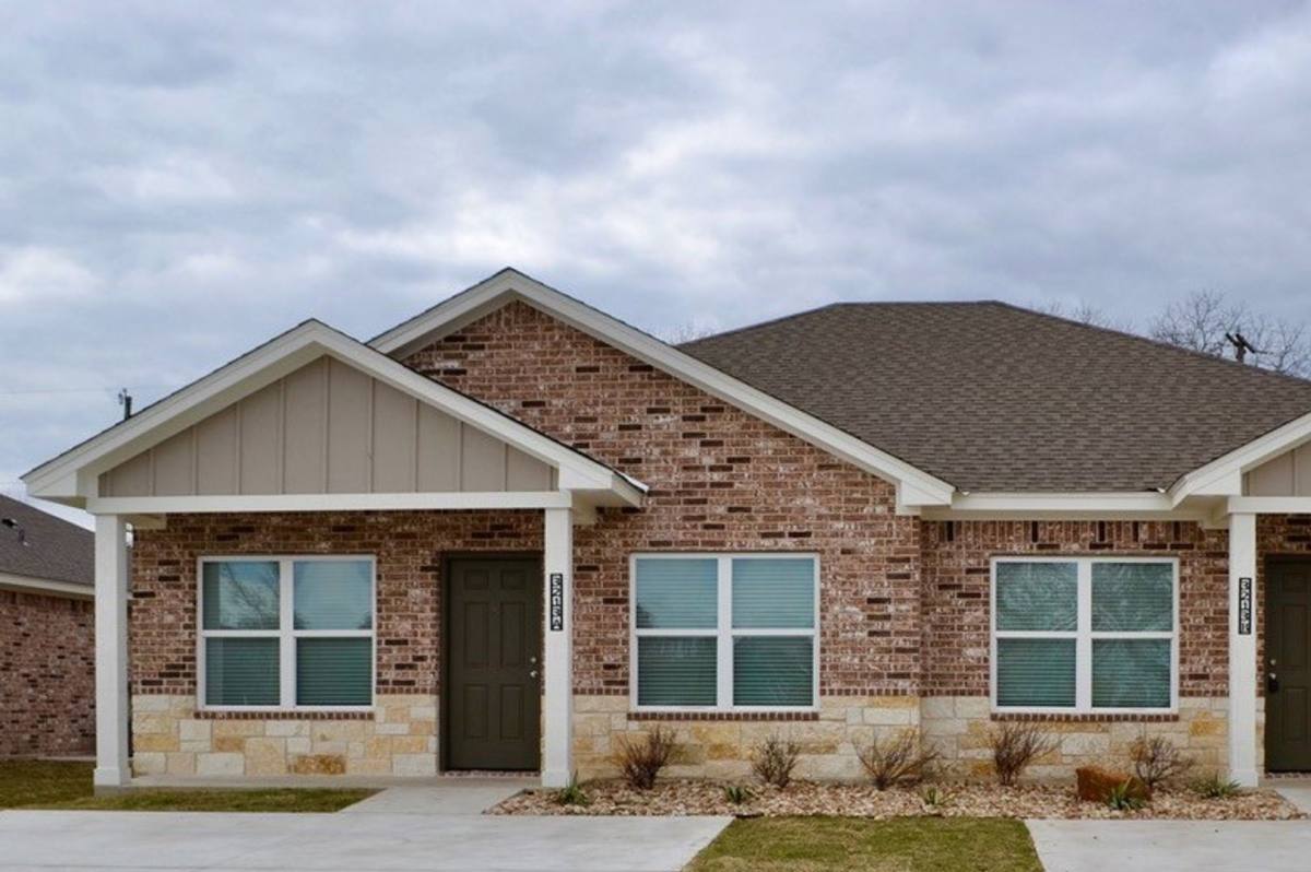 Townhouse for rent at 3200 Belmont Dr, Waco, TX 76711