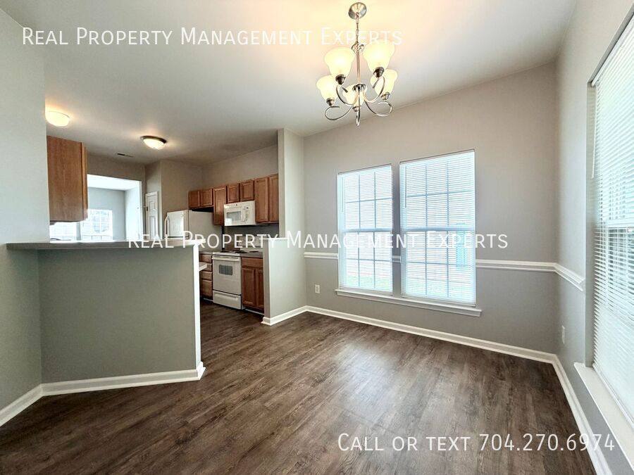 Townhouse for rent at 7111 Flying Scotsman Dr, Charlotte, NC 28213