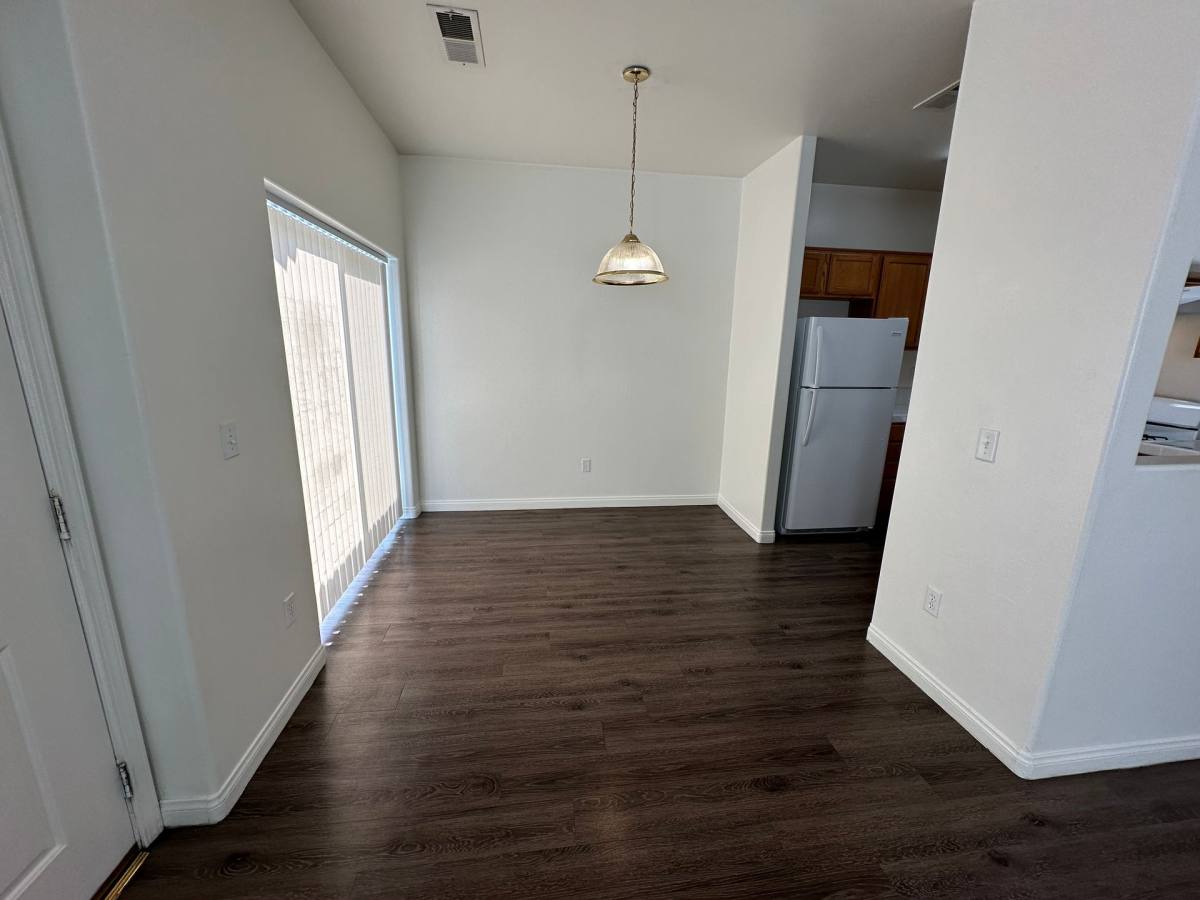 Apartment for rent at 3663 Pine Meadow Dr, Bakersfield, CA 93308