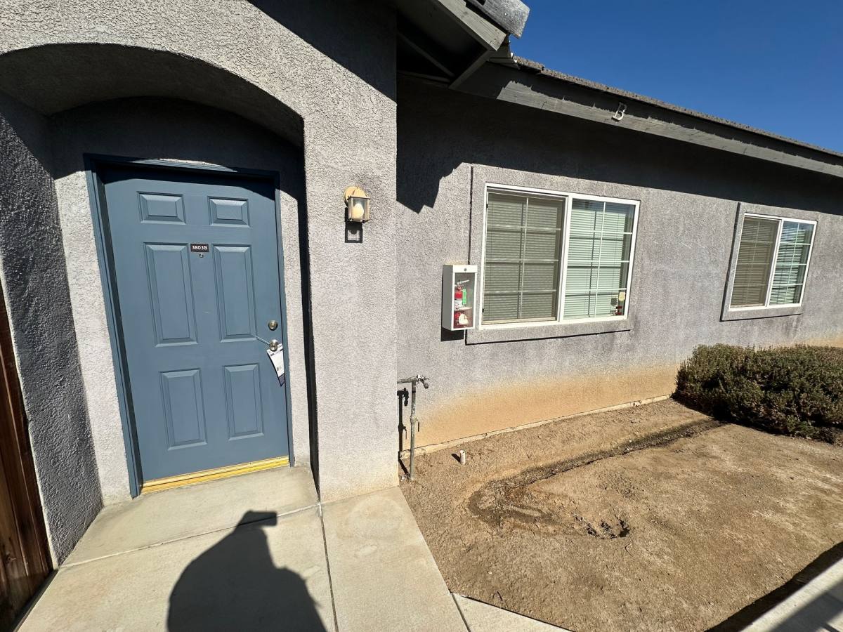 Apartment for rent at 3663 Pine Meadow Dr, Bakersfield, CA 93308