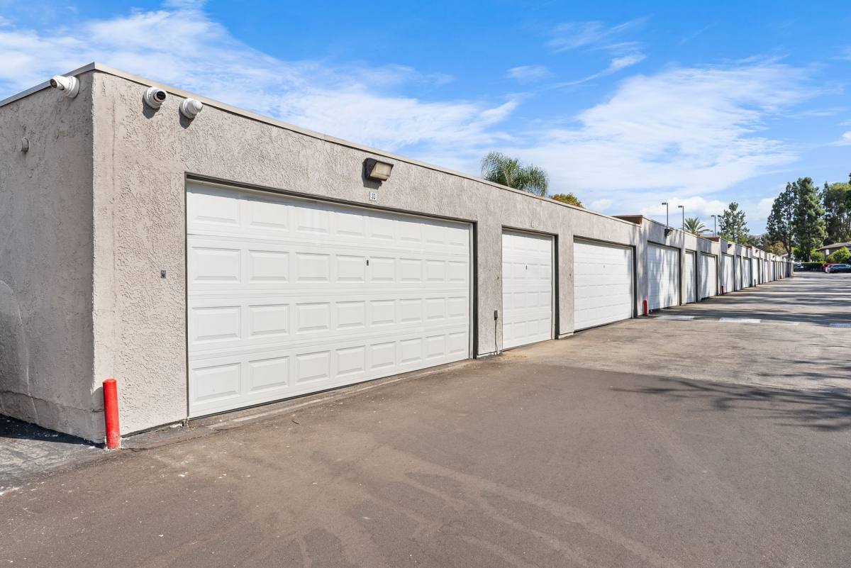 Townhouse for rent at 18700 Yorba Linda Blvd, Yorba Linda, CA 92886