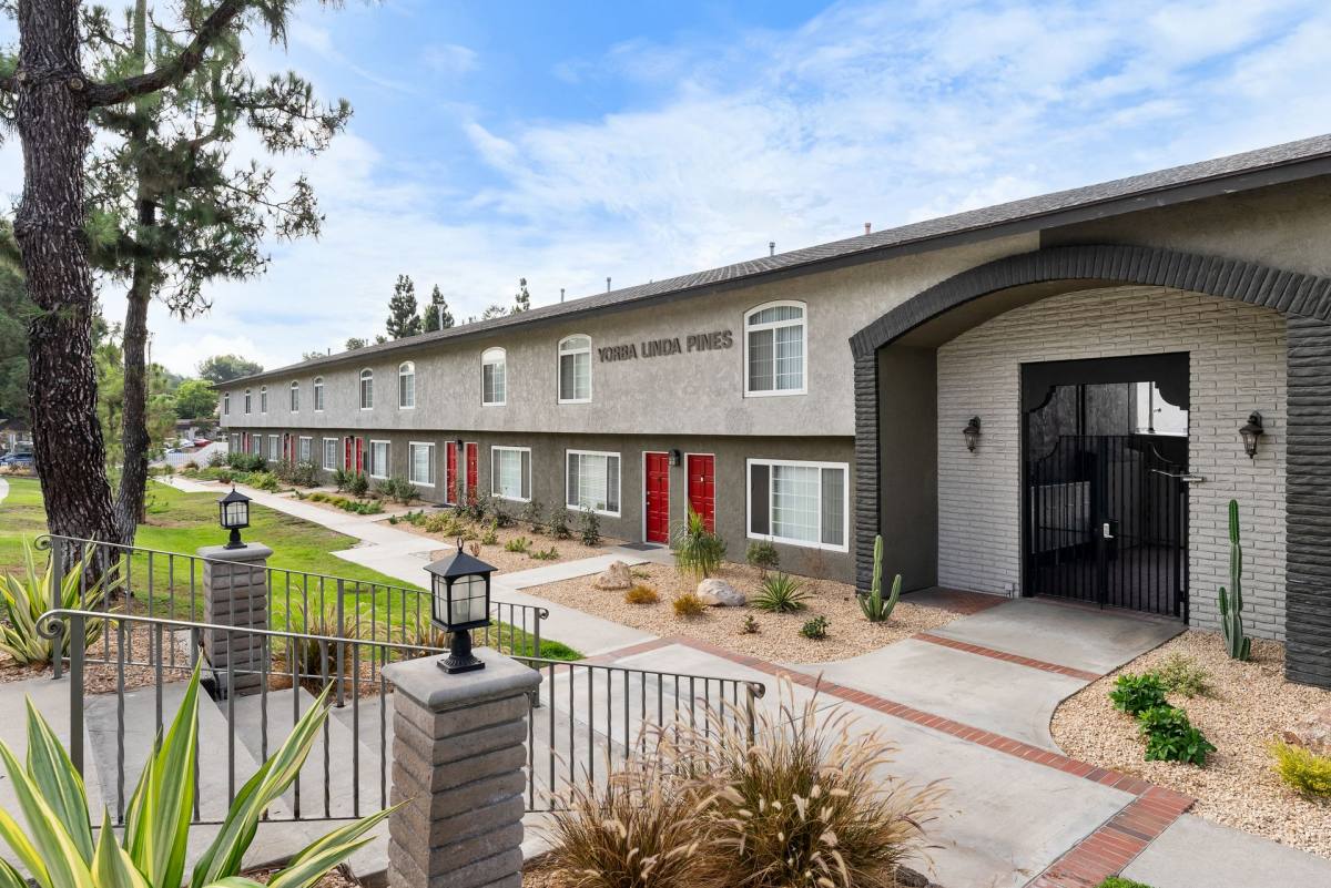 Townhouse for rent at 18700 Yorba Linda Blvd, Yorba Linda, CA 92886