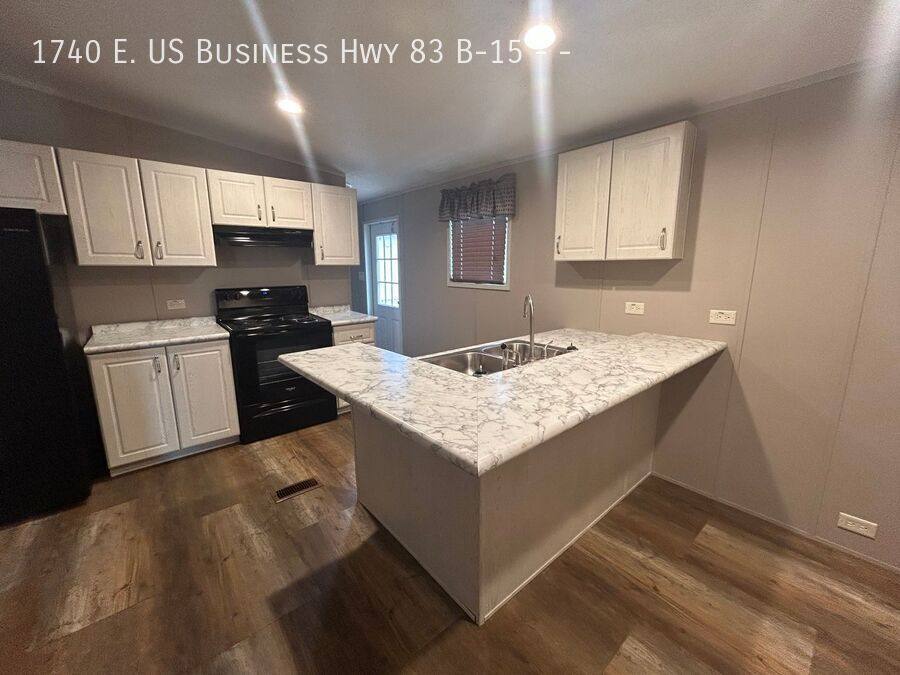 House for rent at 1740 E US-Business Highway 83 B-15, Mission, TX 78572