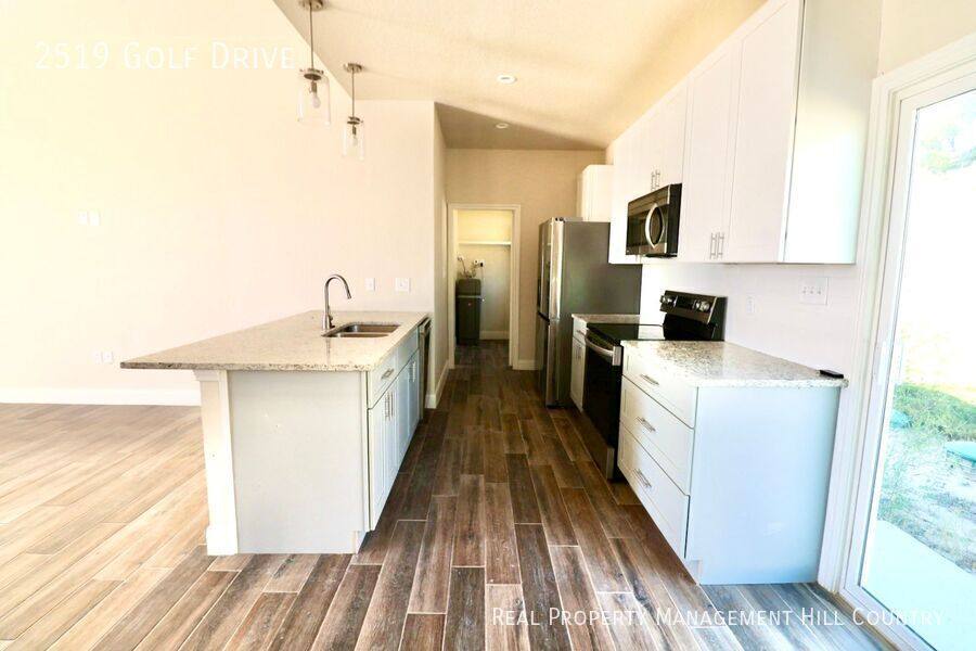 House for rent at 2519 Golf Dr, Spring Branch, TX 78070