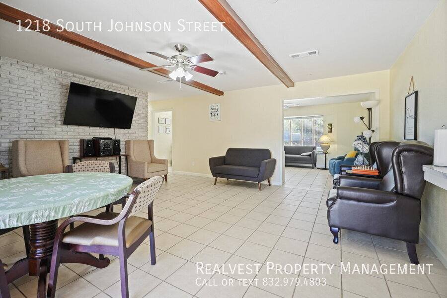 House for rent at 1218 S Johnson St, Alvin, TX 77511