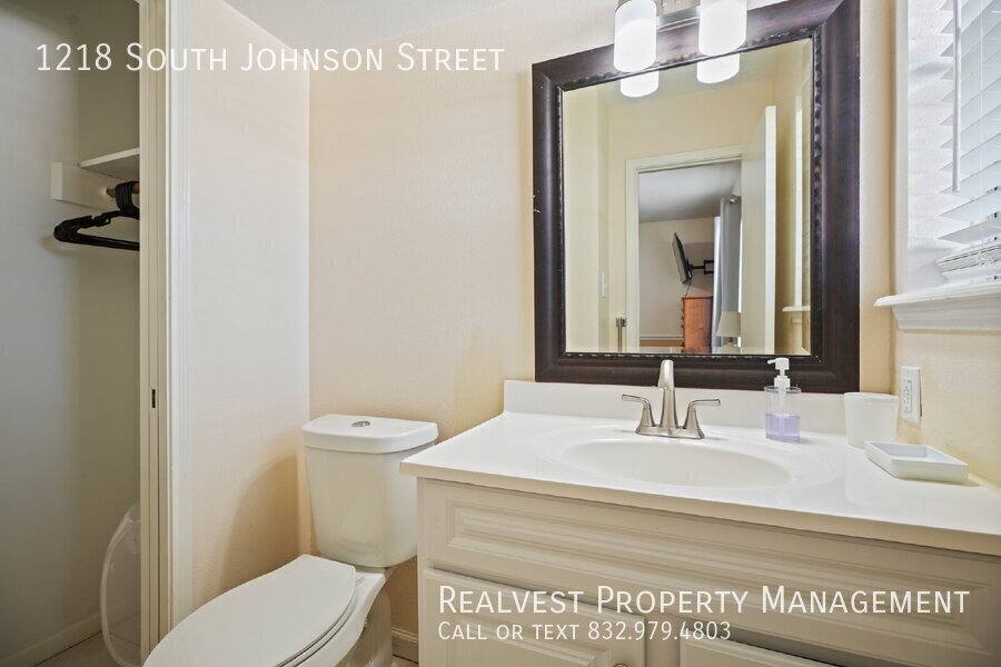 House for rent at 1218 S Johnson St, Alvin, TX 77511