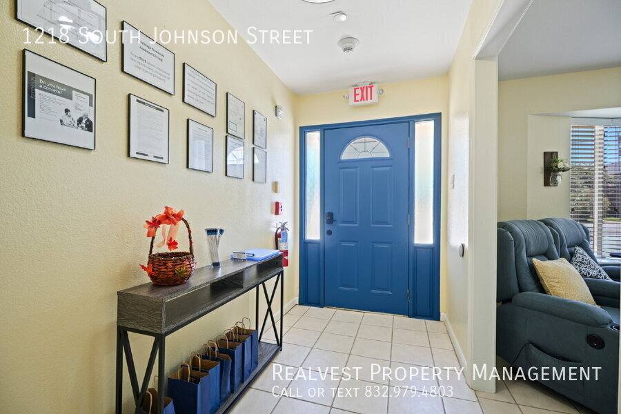 House for rent at 1218 S Johnson St, Alvin, TX 77511