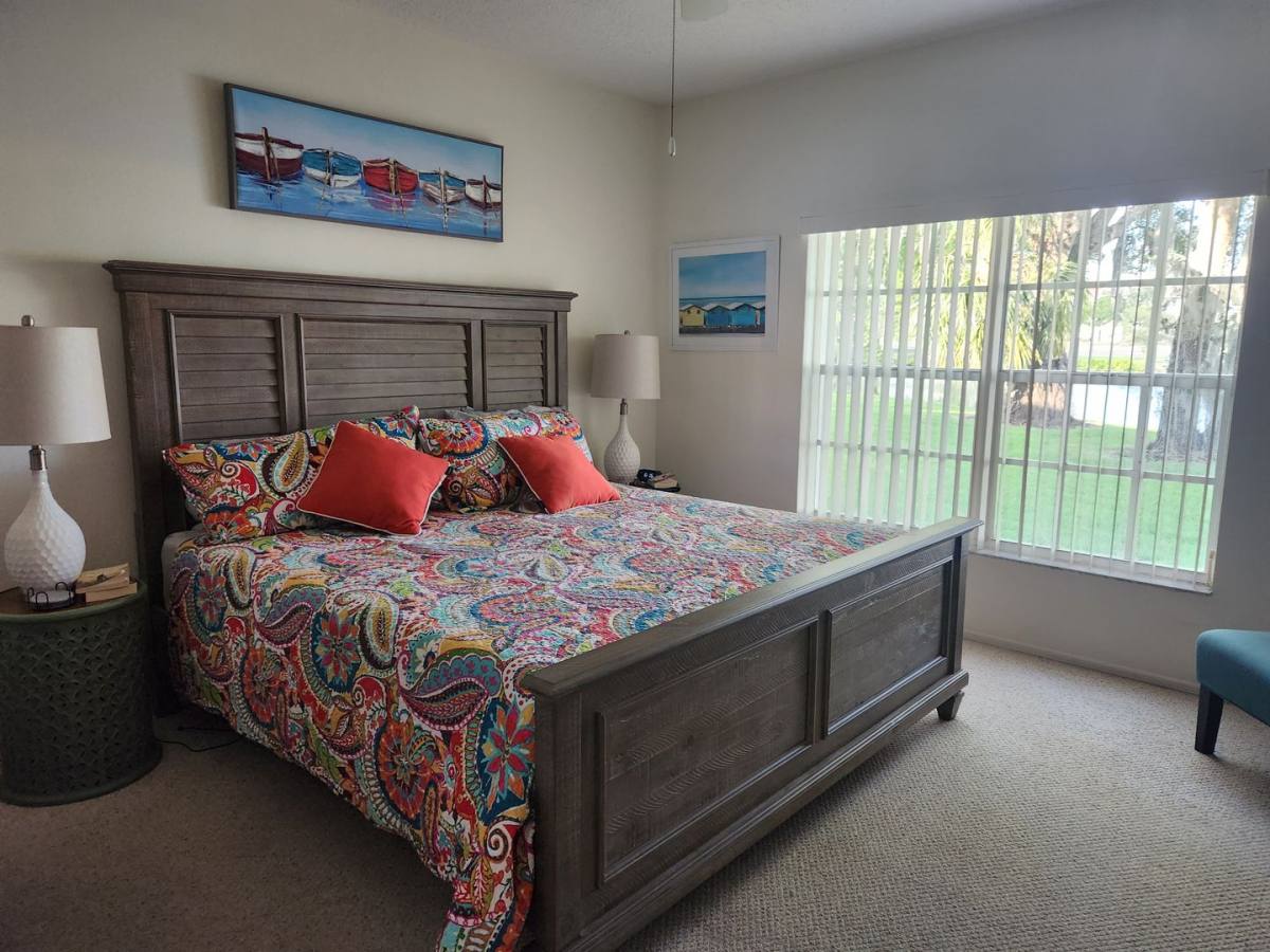 Apartment for rent at 5515 Fair Oaks St, Bradenton, FL 34203