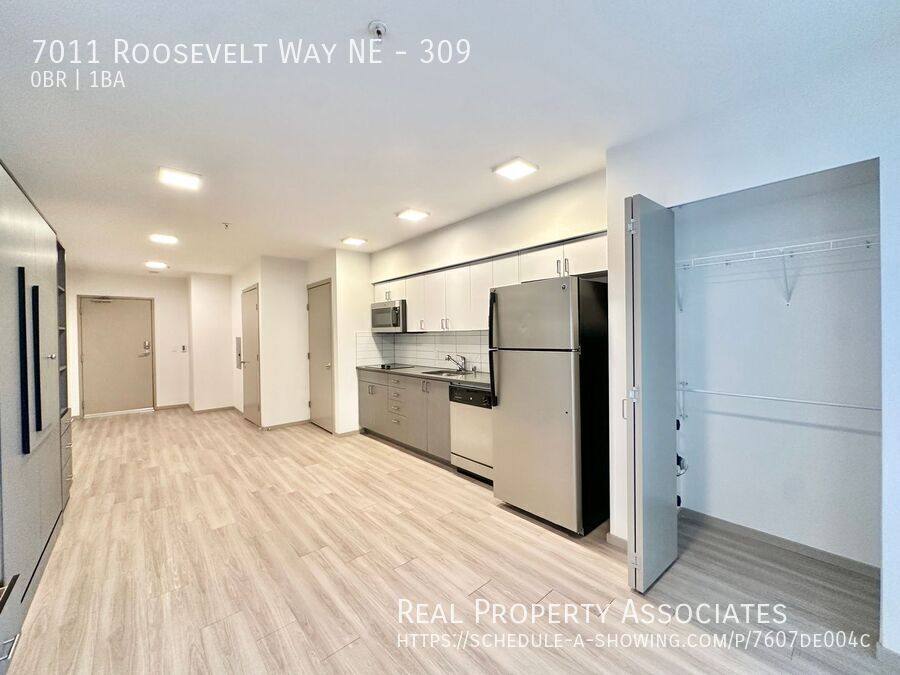 Apartment for rent at 7011 Roosevelt Way NE #309, Seattle, WA 98115