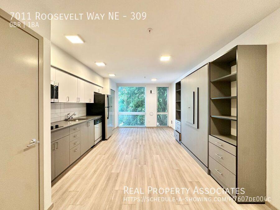 Apartment for rent at 7011 Roosevelt Way NE #309, Seattle, WA 98115