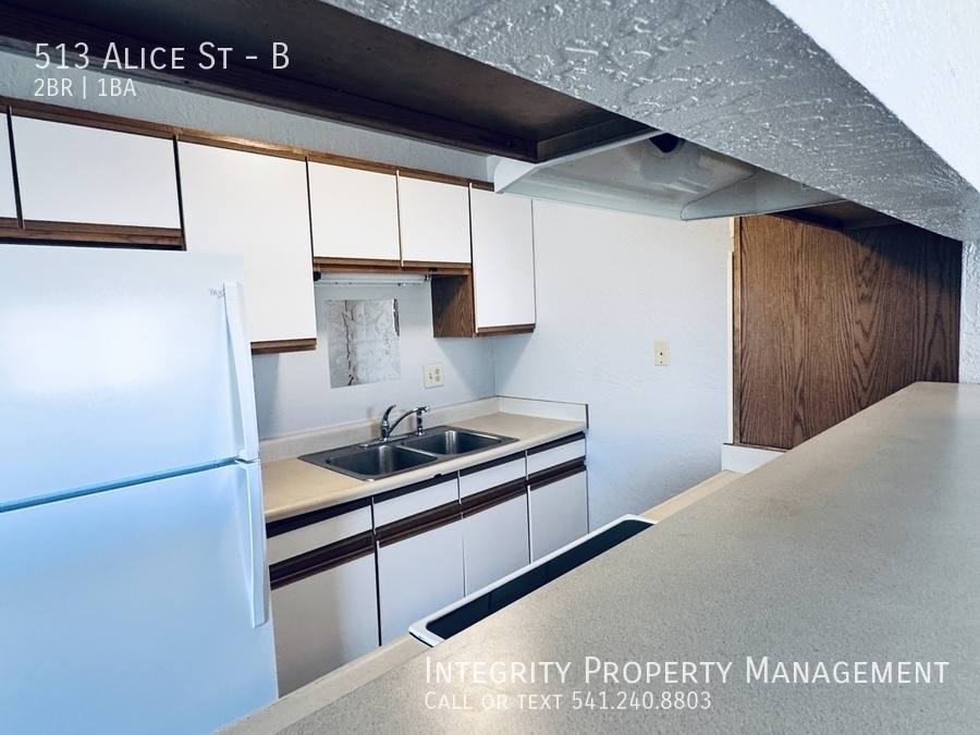 Apartment for rent at 513 Alice St #B, Medford, OR 97501