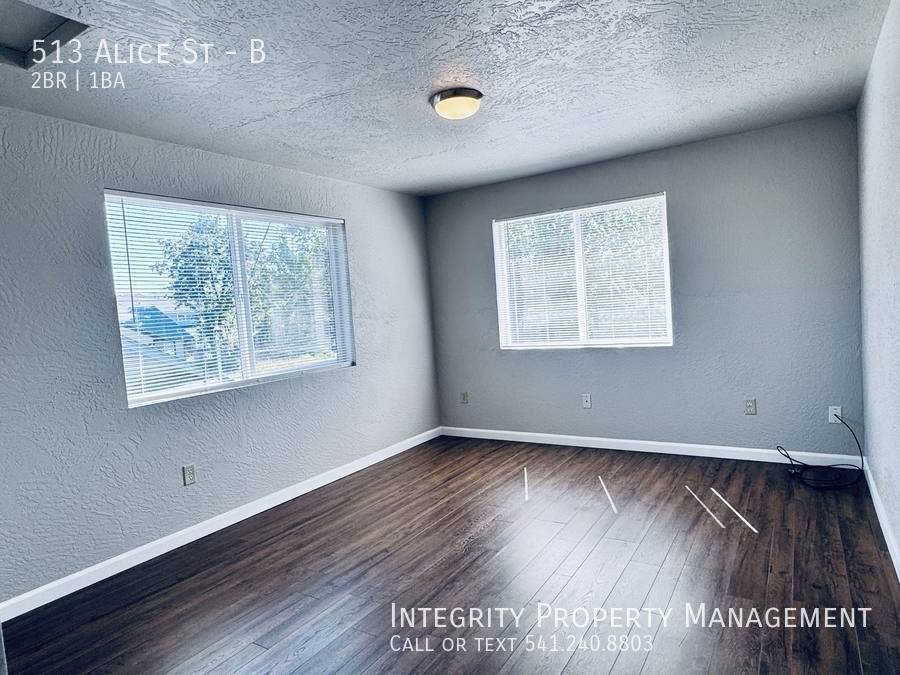 Apartment for rent at 513 Alice St #B, Medford, OR 97501