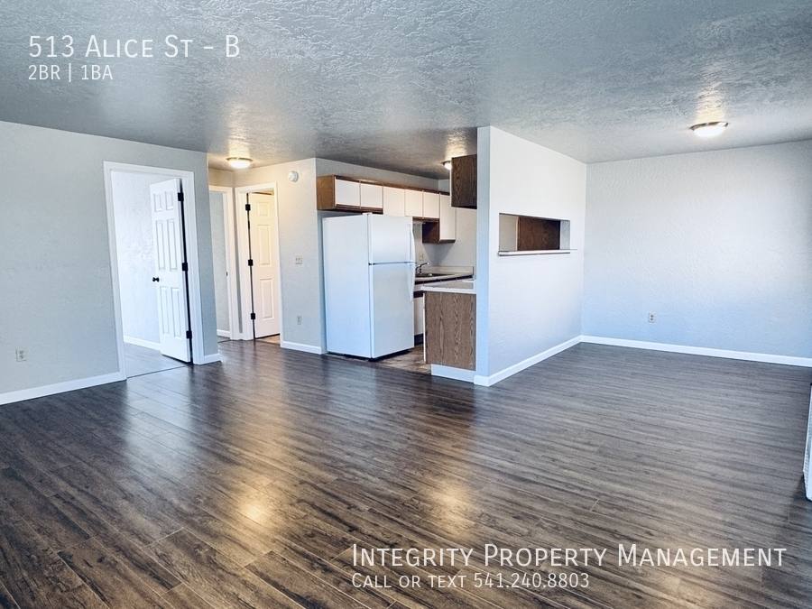 Apartment for rent at 513 Alice St #B, Medford, OR 97501