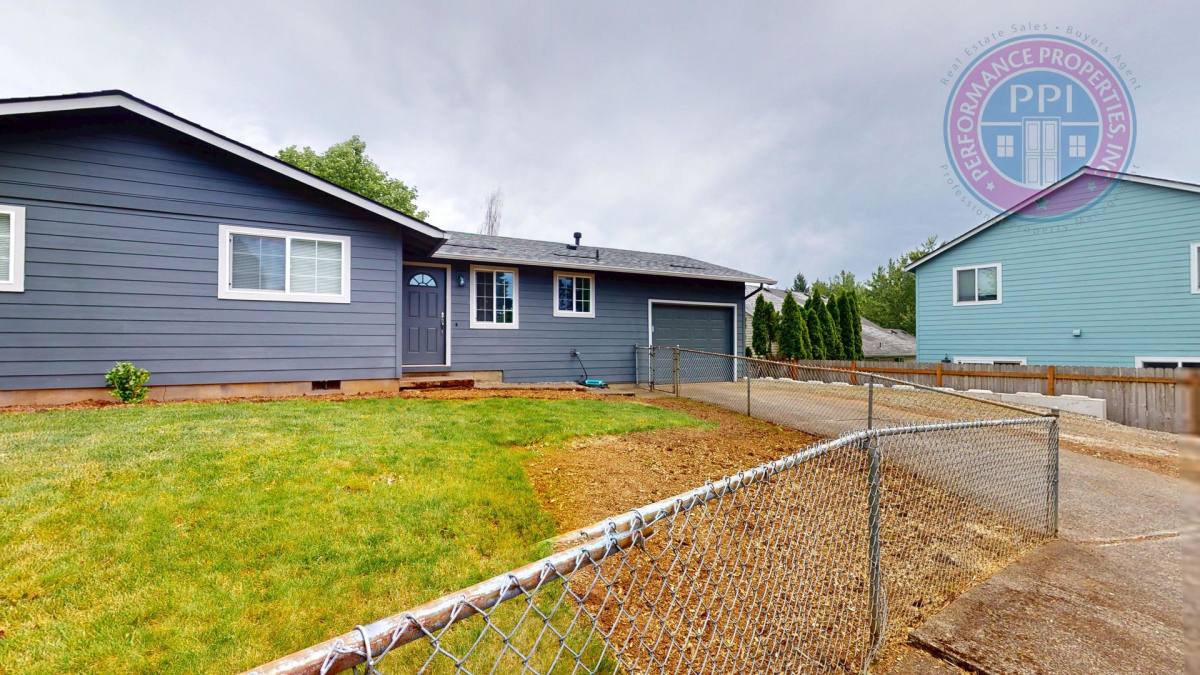 House for rent at 18230 Seaman St, Sandy, OR 97055