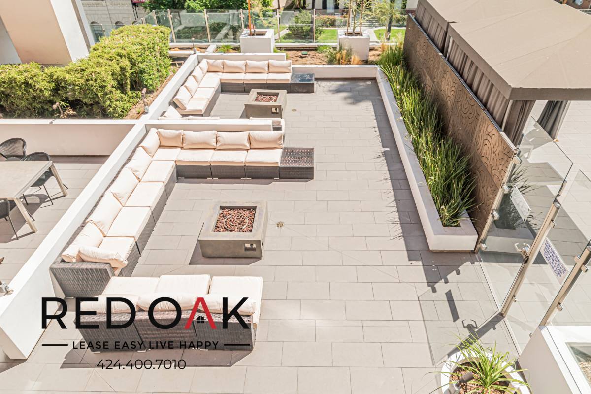 Condo for rent at 453 S Kenmore Ave #410, Los Angeles, CA 90020