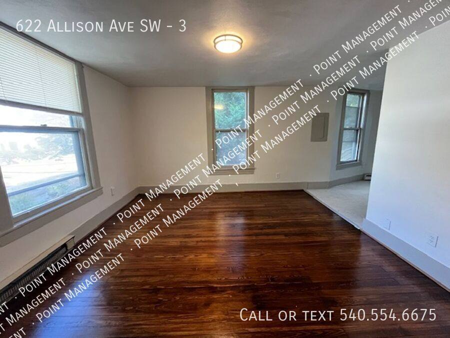 Apartment for rent at 622 Allison Ave SW #3, Roanoke, VA 24016