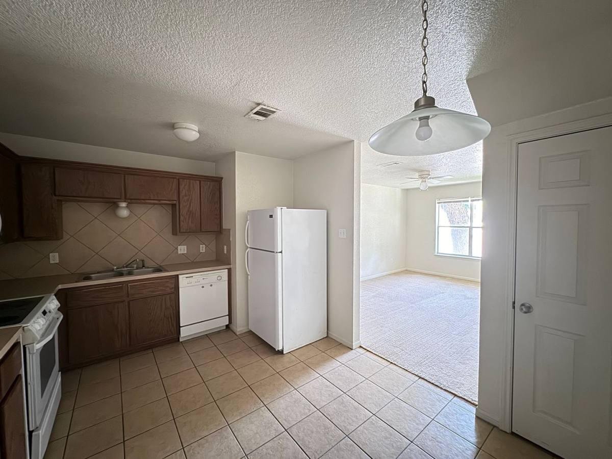 Apartment for rent at 206 Veterans Ave, Copperas Cove, TX 76522
