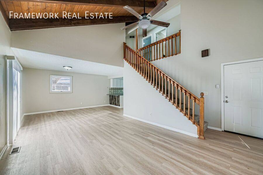 Apartment for rent at 141 E Longs Peak Ave, Longmont, CO 80504