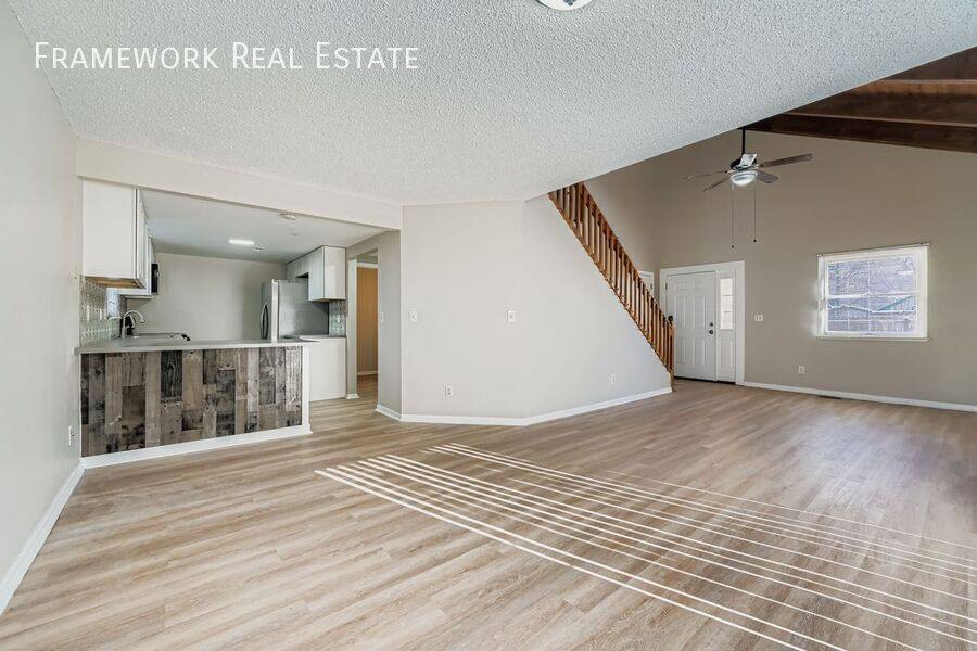 Apartment for rent at 141 E Longs Peak Ave, Longmont, CO 80504