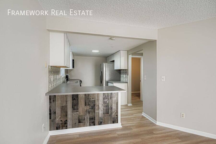 Apartment for rent at 141 E Longs Peak Ave, Longmont, CO 80504