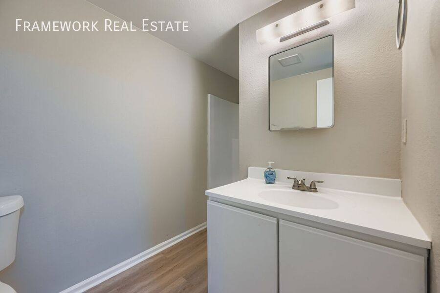 Apartment for rent at 141 E Longs Peak Ave, Longmont, CO 80504