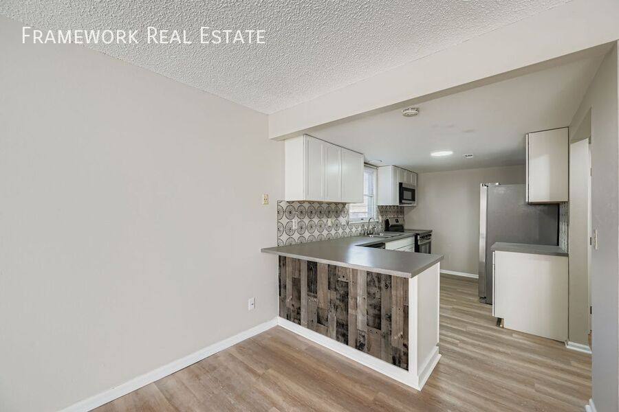 Apartment for rent at 141 E Longs Peak Ave, Longmont, CO 80504
