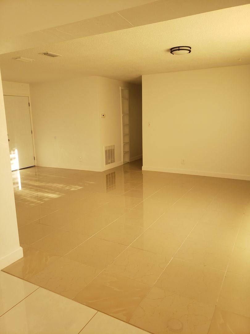 House for rent at 940 Lockhart St, Daytona Beach, FL 32114