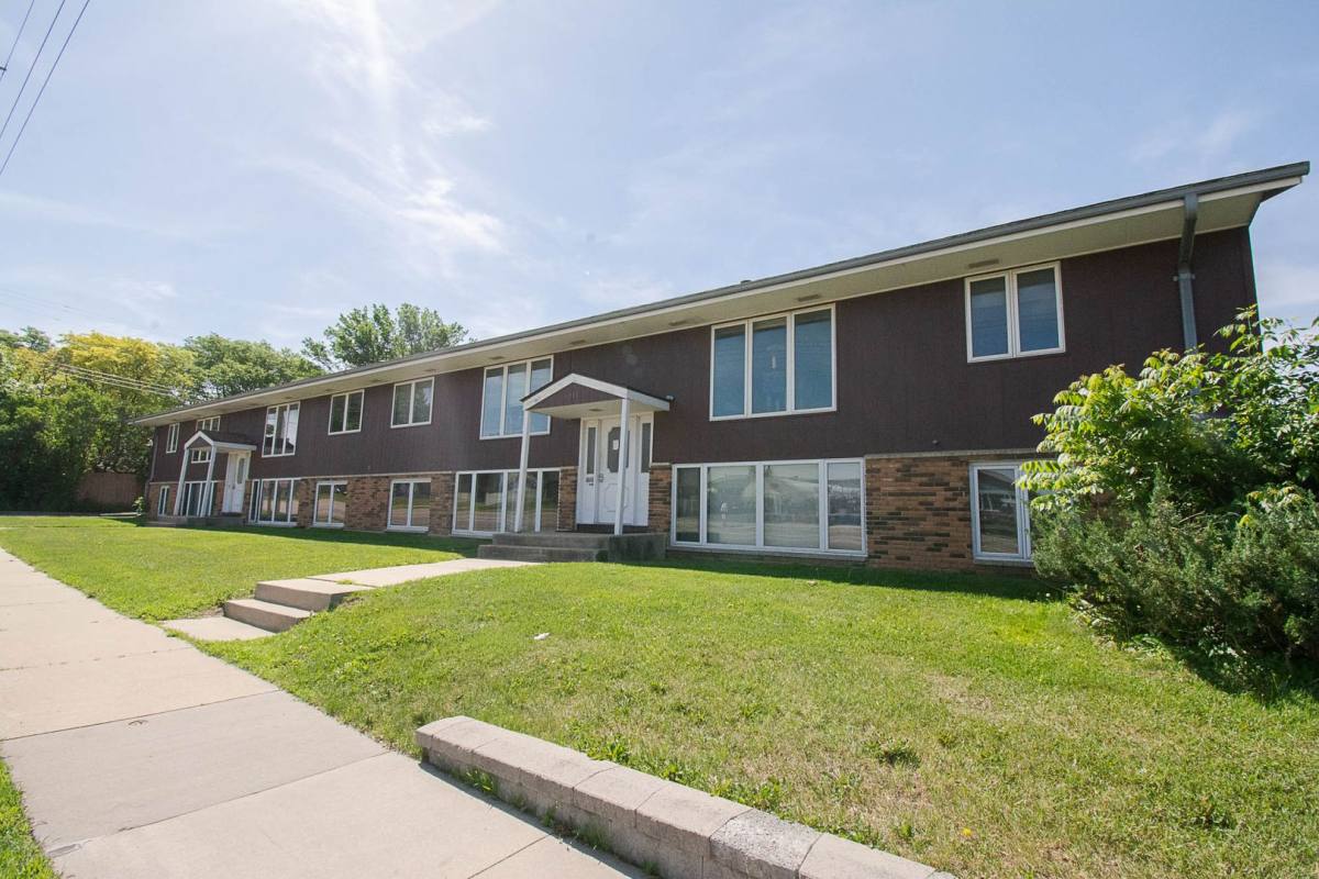 Apartment for rent at 1720-1722 41st St NW, Rochester, MN 55901