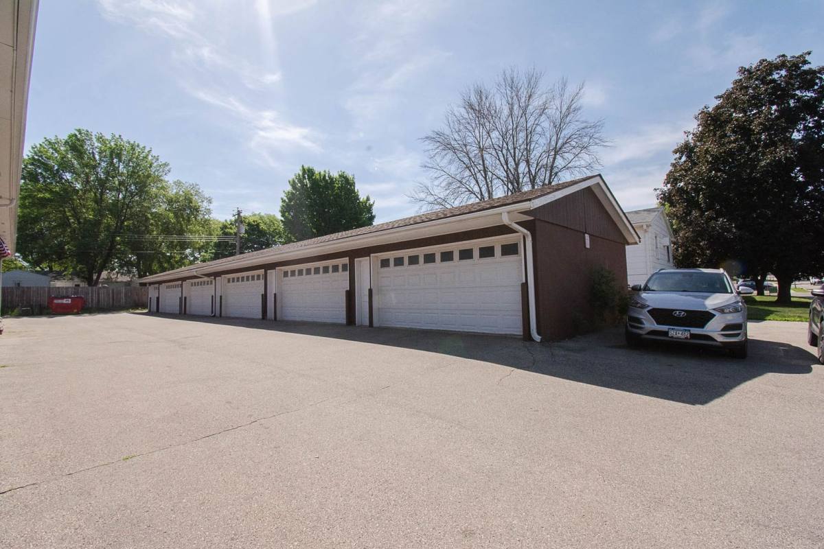 Apartment for rent at 1720-1722 41st St NW, Rochester, MN 55901