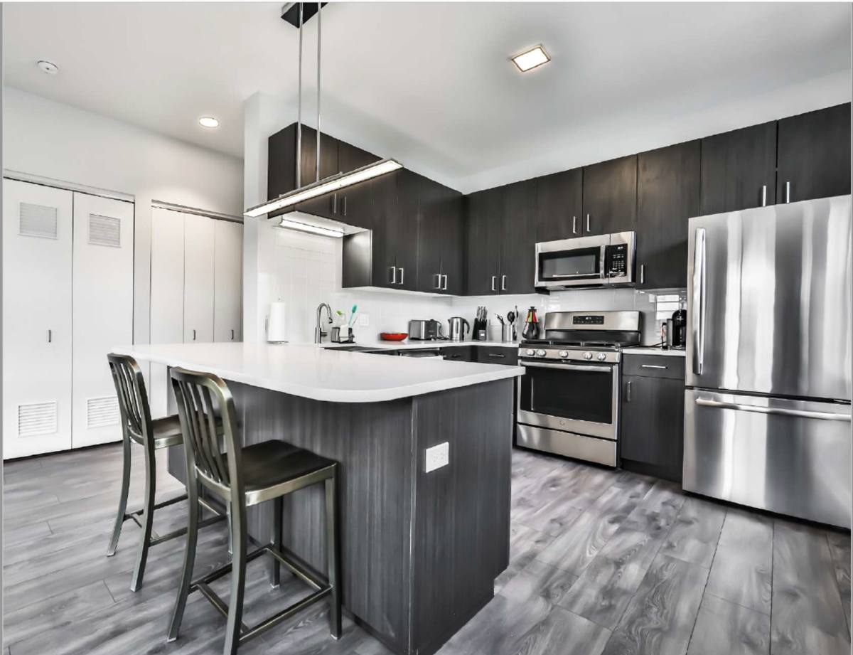 Apartment for rent at 904 & 909 W Montana St, Chicago, IL 60614