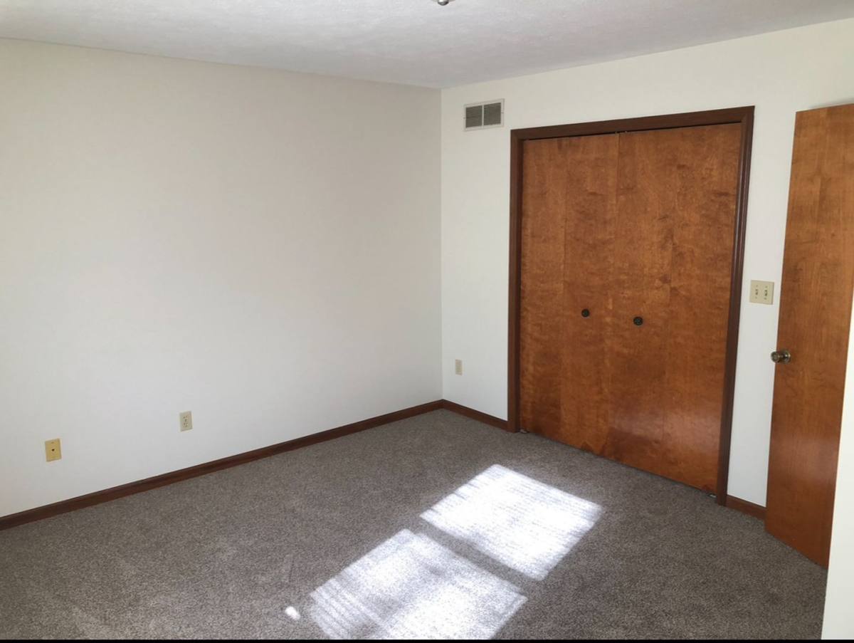Apartment for rent at 141 143 Southpark, Wadsworth, OH 44281
