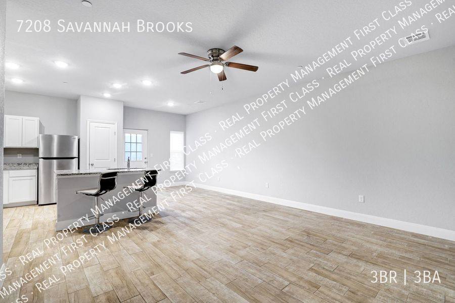 Townhouse for rent at 7208 Savannah Brooks, San Antonio, TX 78233
