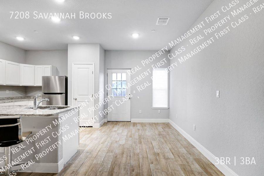 Townhouse for rent at 7208 Savannah Brooks, San Antonio, TX 78233