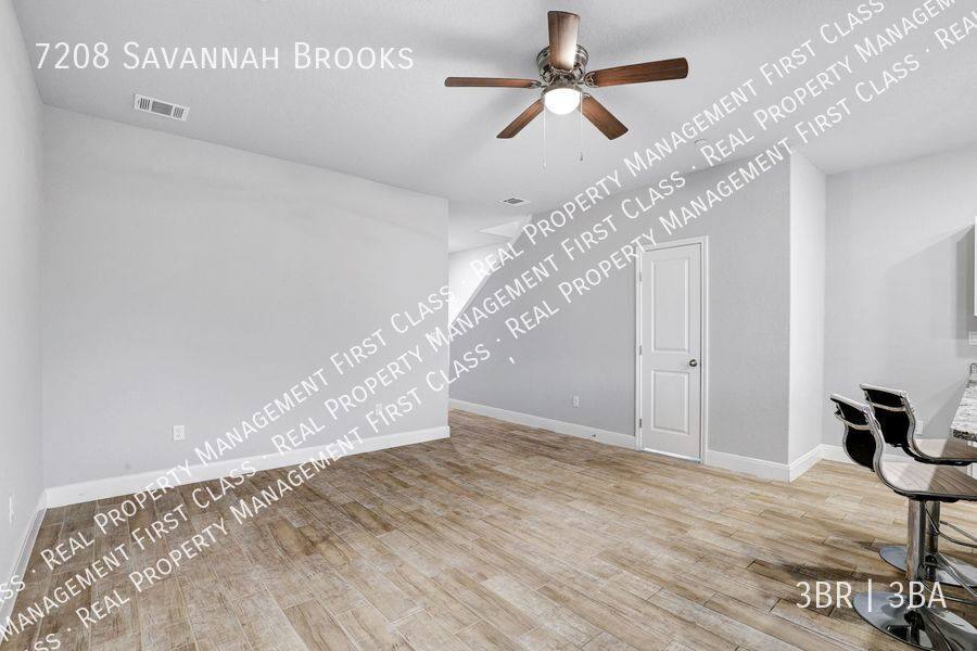 Townhouse for rent at 7208 Savannah Brooks, San Antonio, TX 78233