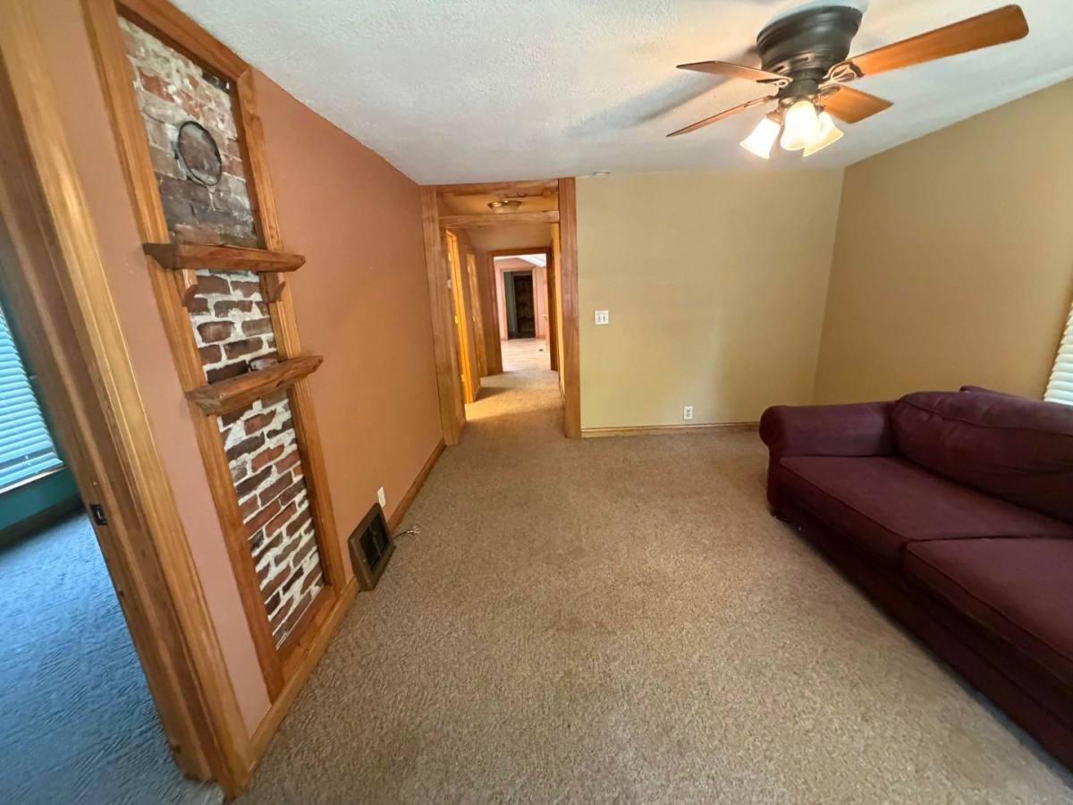 House for rent at 911 2nd Ave, Eau Claire, WI 54703