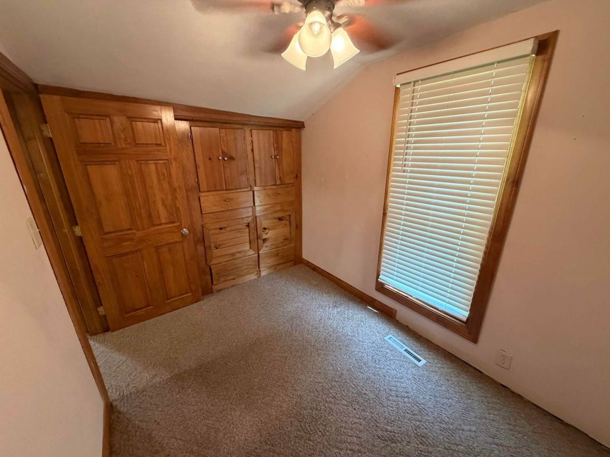House for rent at 911 2nd Ave, Eau Claire, WI 54703
