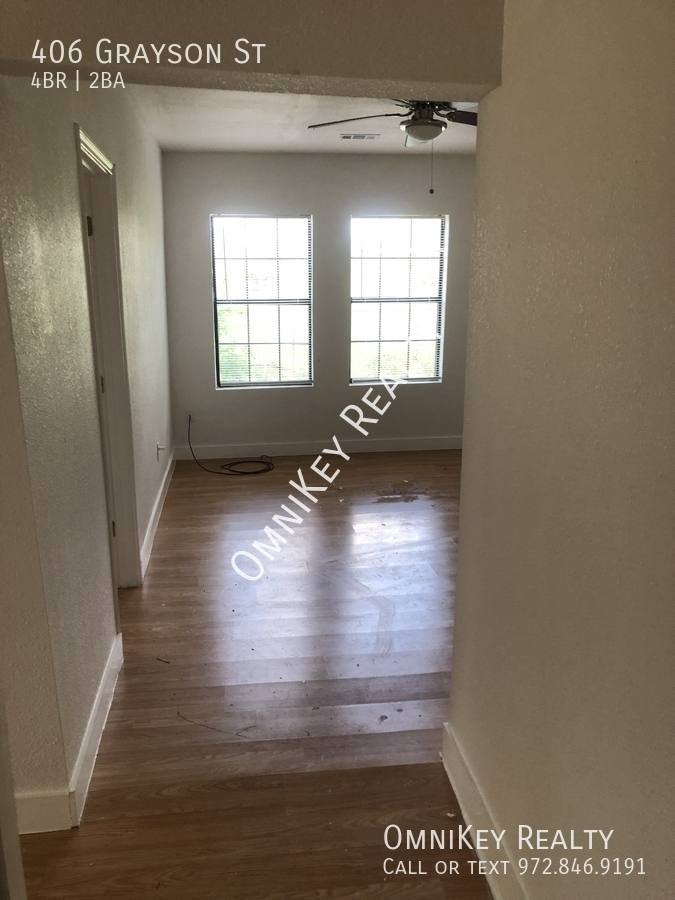 House for rent at 406 Grayson St, Leonard, TX 75452