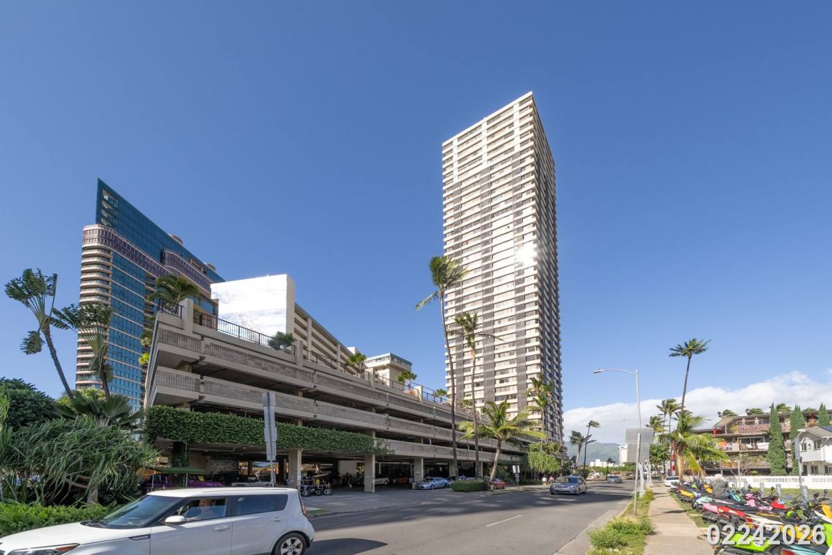 Condo for rent at 444 Niu St, Honolulu, HI 96815