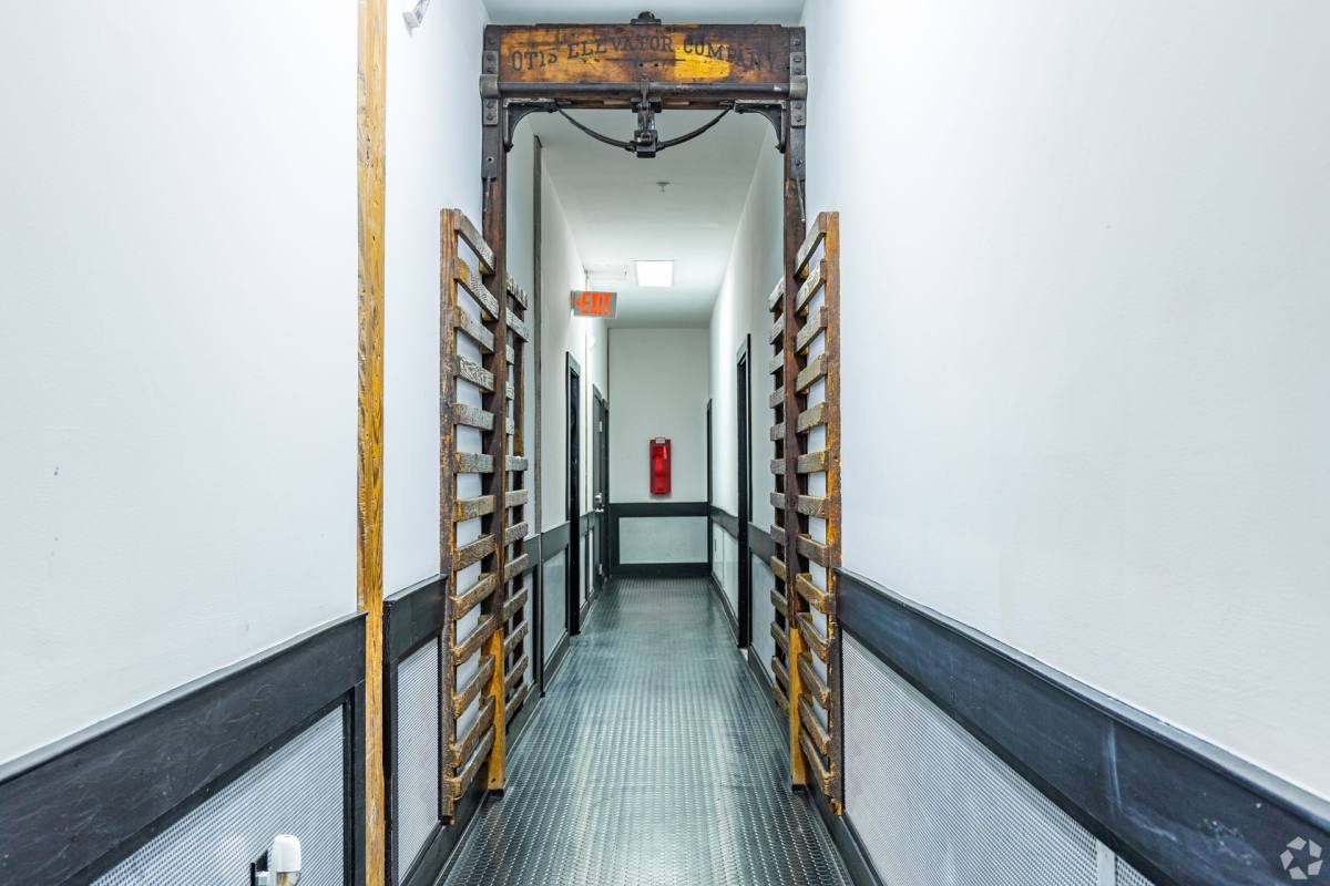 Apartment for rent at 9 S Market St, Petersburg, VA 23803